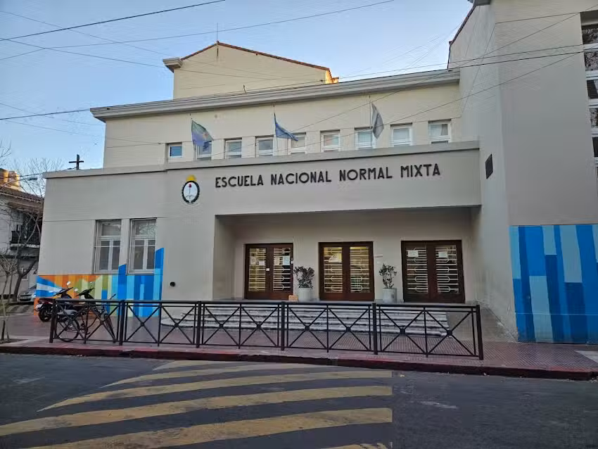 Escuela Nacional Normal Mixta