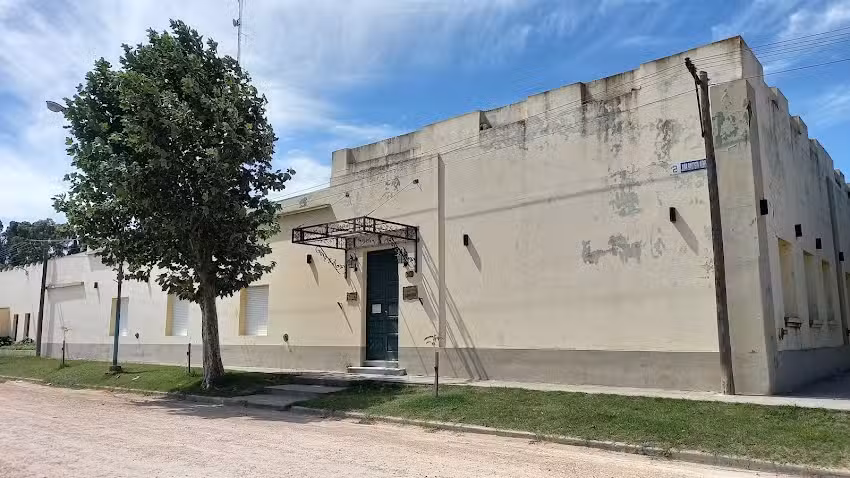 Escuela N 2 Primaria Juan Bautista Alberdi y Secundaria José E Lacout