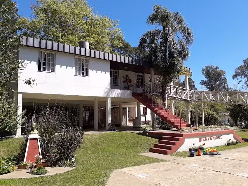 Escuela N4 Vicente Lopez y Planes