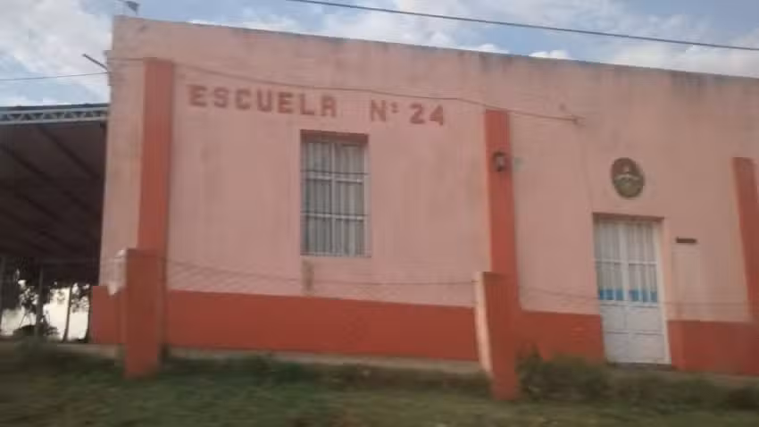 Escuela Nº 24 Doña Paula Albarracín