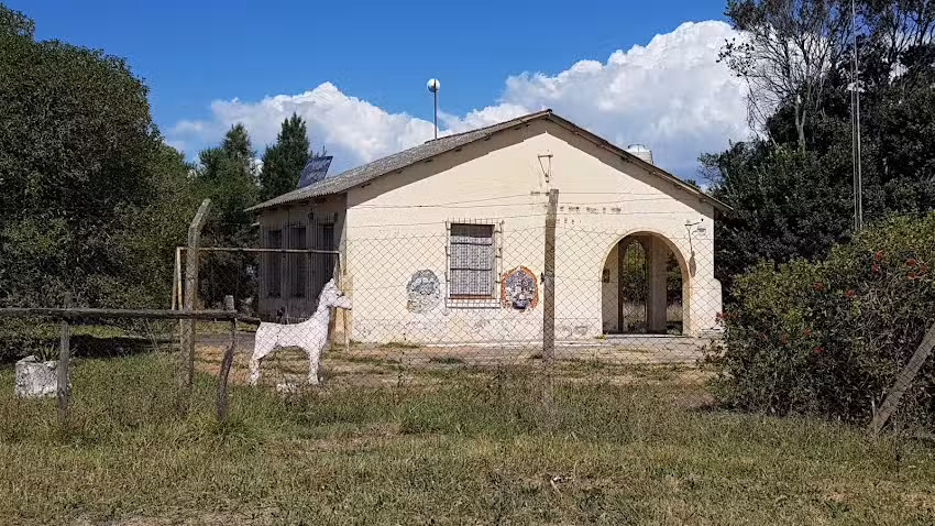 Escuela Nº23 Maria Del Carmen Traverso De Castelli Localidad Bavio Paraje San Martín camino del Zapata sn