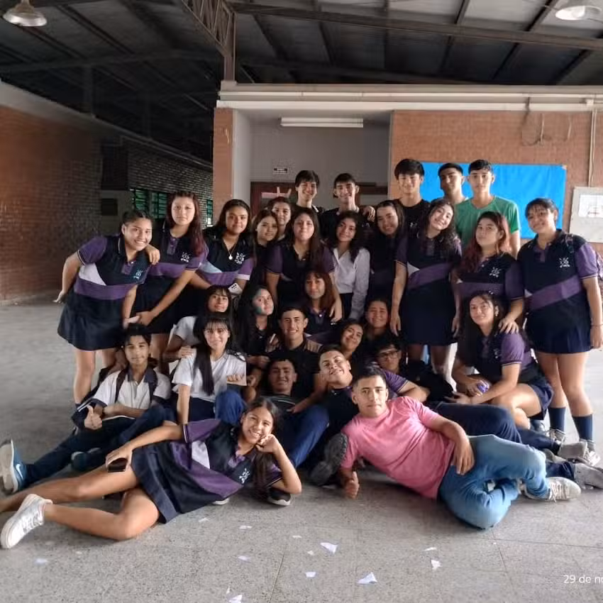 Escuela Nueva Crucero Belgrano