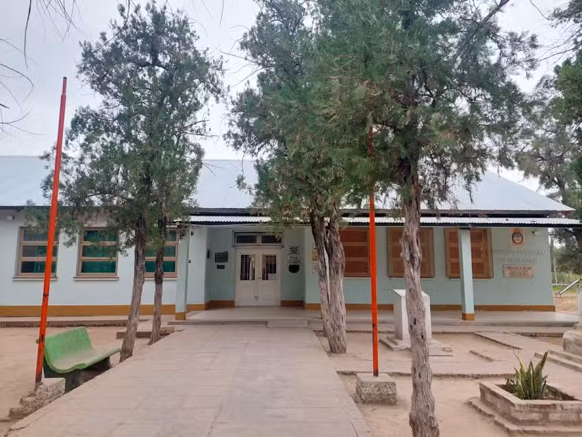 Escuela Pedro Leon Gallo 1099