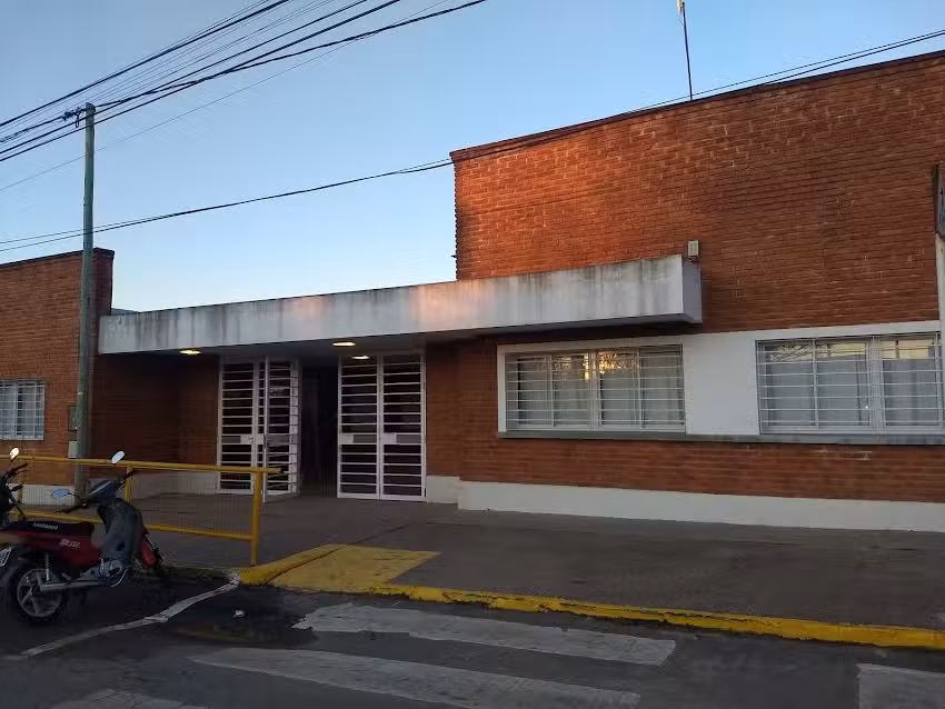 Escuela Pimaria N7 Y Secundaria N8 Esteban Echeverría