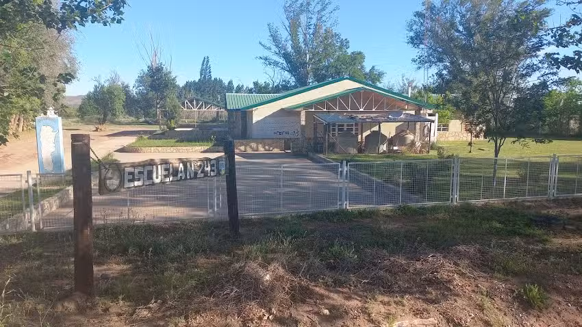 Escuela Primaria 243