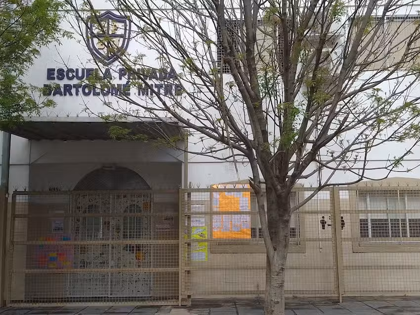 Escuela Privada Bartolomé Mitre