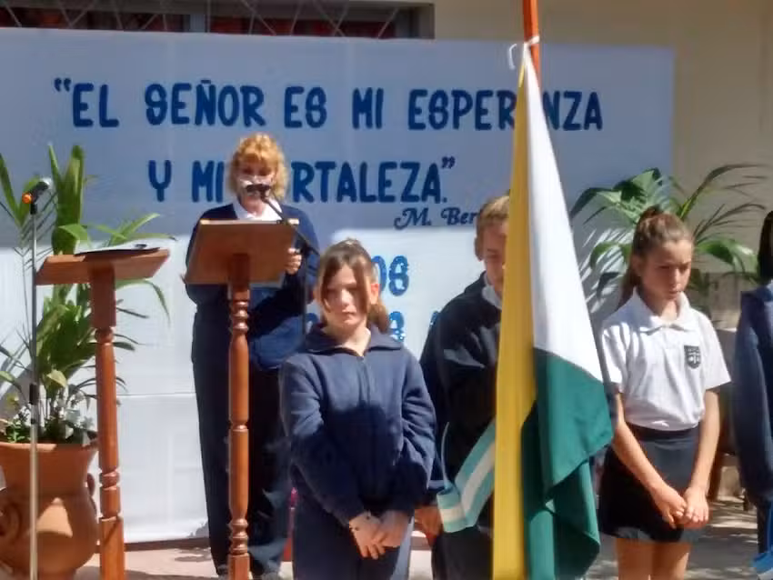 Escuela Privada Nro 142