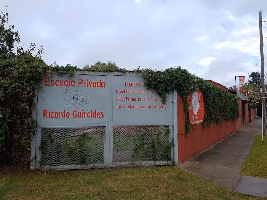 Escuela Privada Ricardo Güiraldes