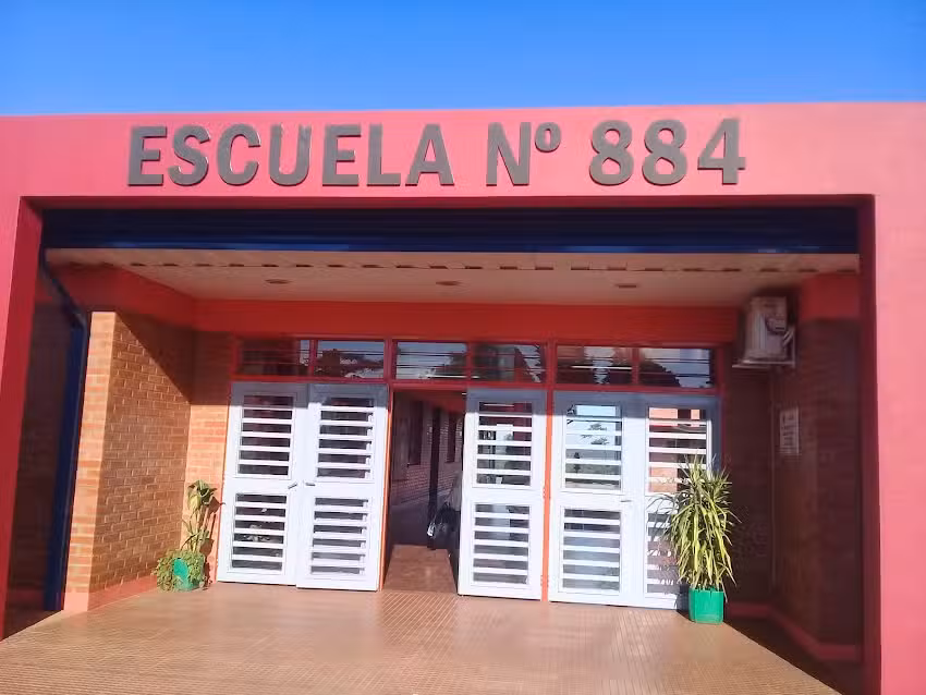 Escuela Pública N884