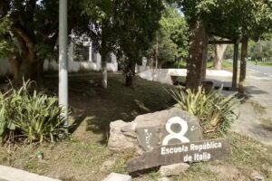 Escuela República de Italia