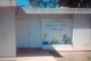 Escuela Rosario Vera Peñaloza