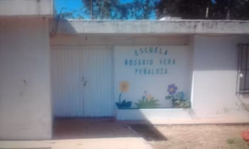 Escuela Rosario Vera Peñaloza