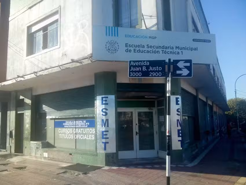 Escuela Sec Munic De Educ Tec Nro 1