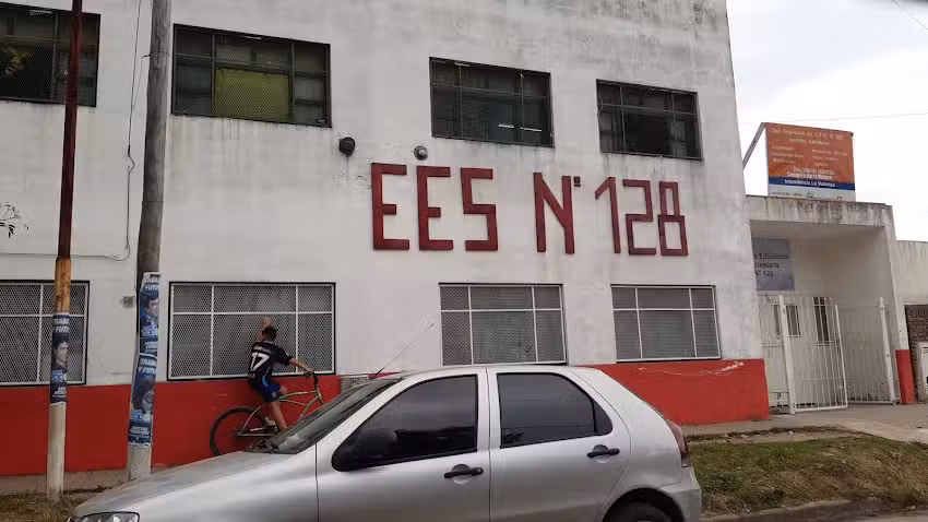 Escuela Secundaria 128
