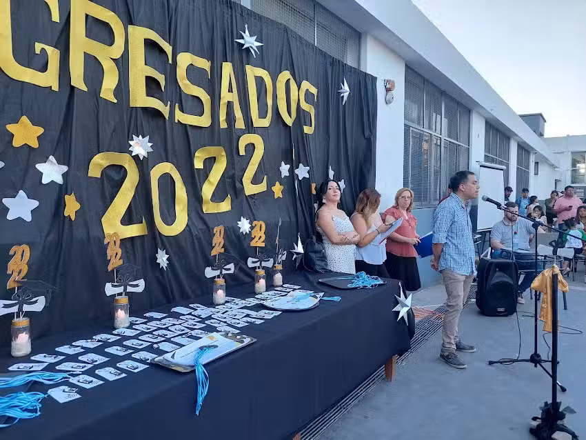 Escuela Secundaria 27 Floreal Avellaneda Belén De Escobar
