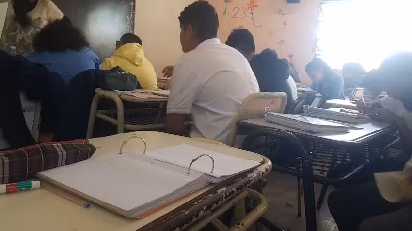 Escuela Secundaria Lola Mora