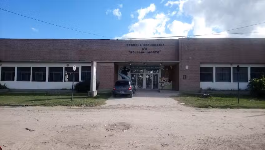 Escuela Secundaria N 5 Soldado Carlos Mosto