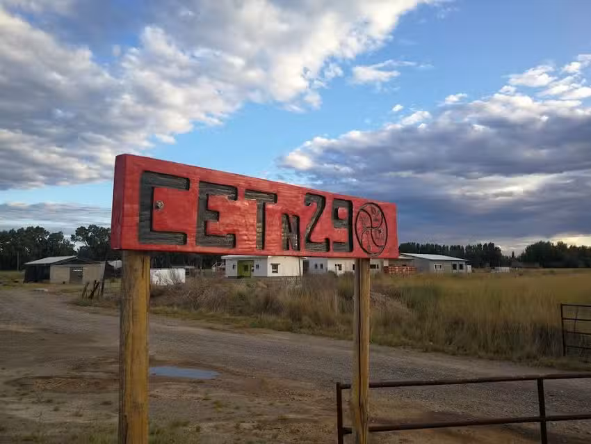 Escuela tecnica agropecuaria Cet 29