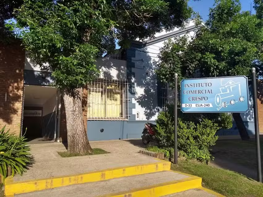 Instituto Comercial Crespo D33 Escuela