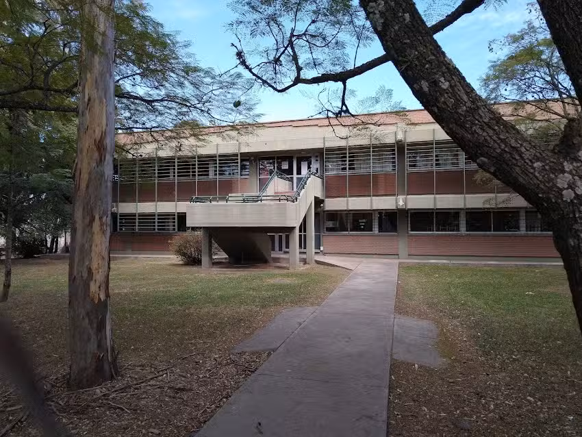 Instituto de Educación Media Dr Arturo Oñativia