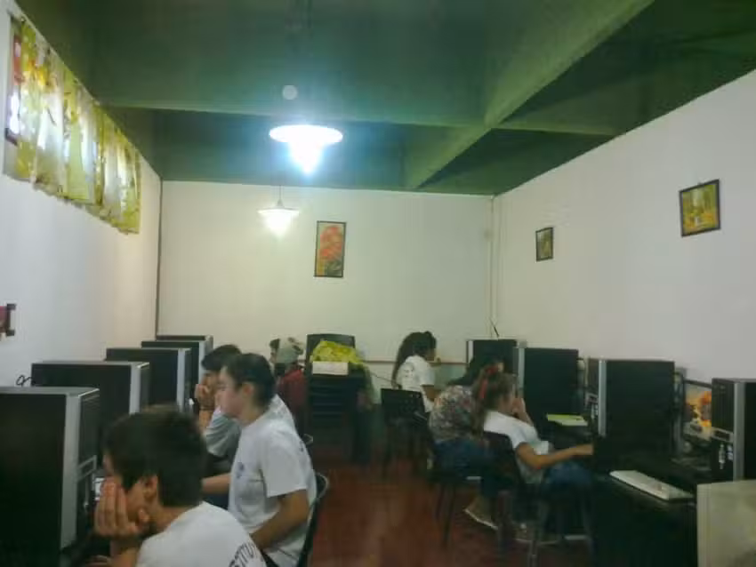 Instituto Virgen de Itatí Nivel Secundario y Talleres