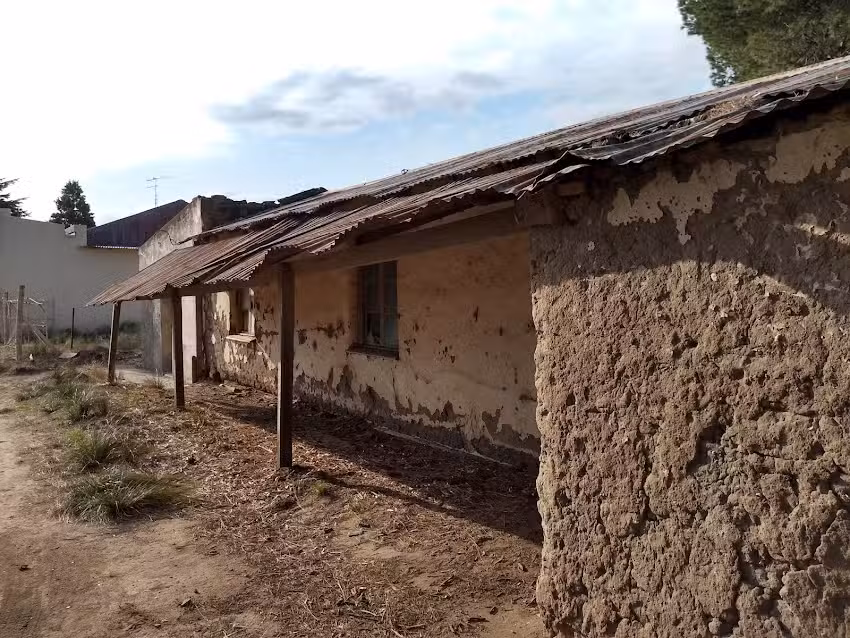 Primer colegio de adobe