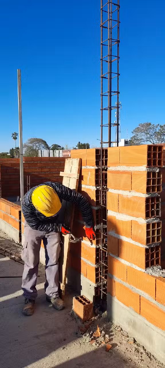 Ueni Ac Los Charrúas